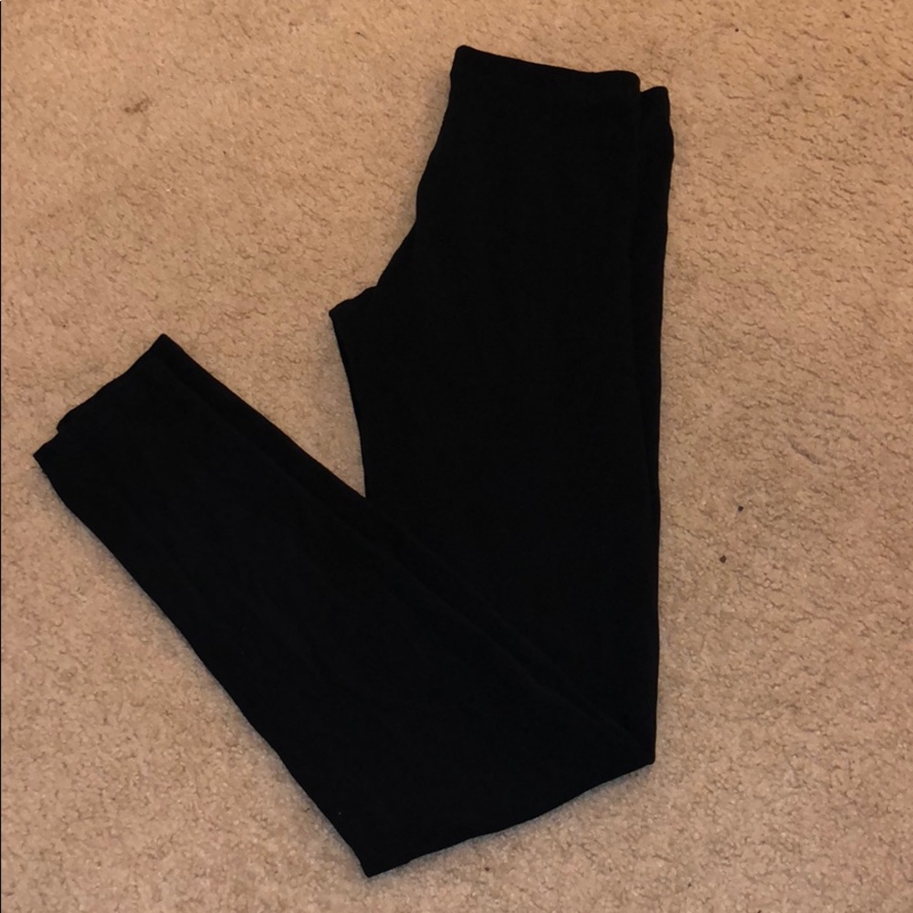 Black leggings